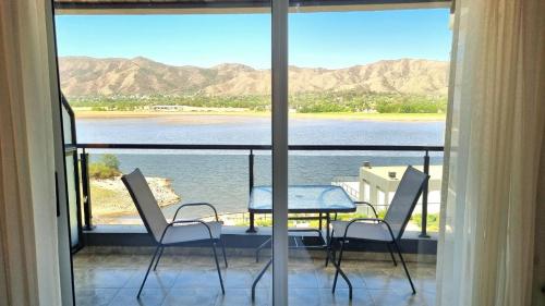 Galeriebild der Unterkunft Departamento frente a lago Carlos Paz - Villa Siquiman - Complejo Veneto Village in Villa Parque Siquiman