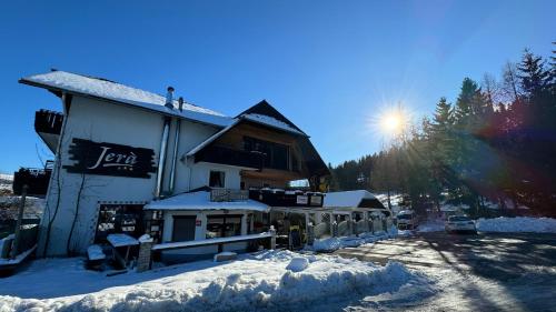 L'établissement Jerà am Furtnerteich Hotel-Ristorante&Relax en hiver