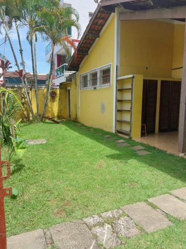 Casas Amarelas - Praia Grande, Ubatuba