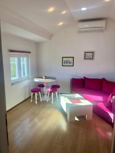 Prostor za sedenje u objektu Magic river view Apartment
