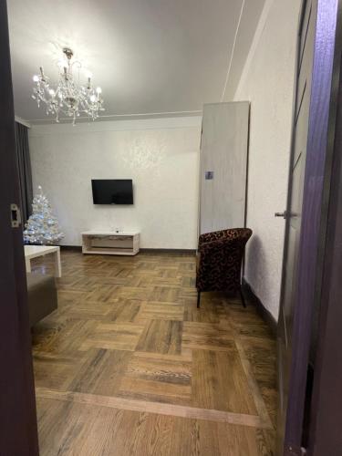 Μια τηλεόραση ή/και κέντρο ψυχαγωγίας στο Apartment on Soborna 101