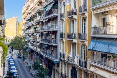 Chic Suite Agia Sofia Metro - InCityBnB