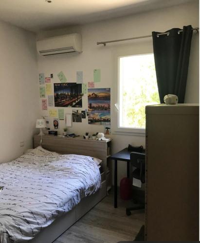 Photo de la galerie de l'établissement VILLA contemporaine avec piscine, à Fréjus