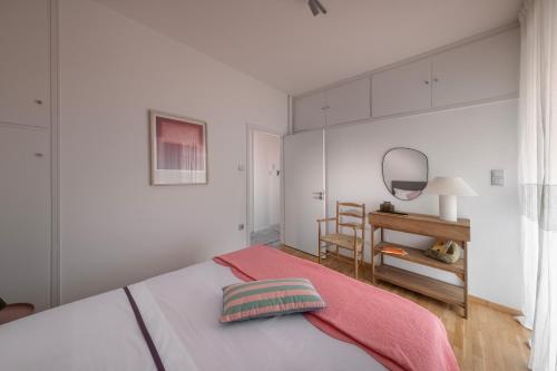 Modern Apartment in Acropolis Area