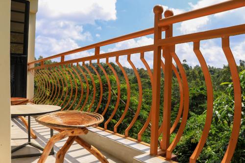 Hidden Treasure Lodge Chukaにあるバルコニーまたはテラス