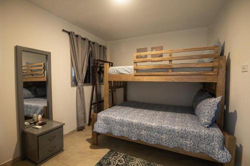 Tempat tidur susun dalam kamar di Casa Bita Morales CASA 101