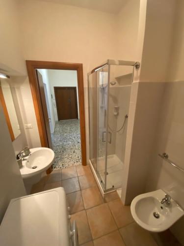 Phòng tắm tại Alghero Darsena Apartment