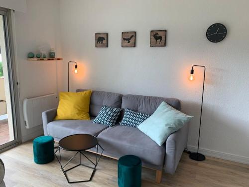 Photo de la galerie de l'établissement Appartement centre-ville Saint-Lary vue montagne, à Saint-Lary-Soulan