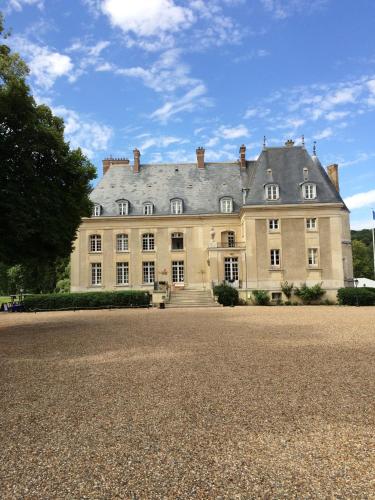 Gallery image of Chateau De Bertichères in Chaumont-en-Vexin