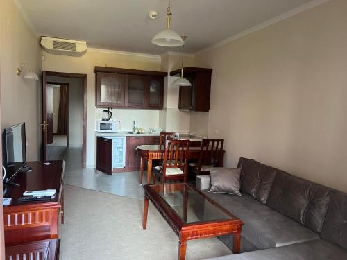 Kuchyň nebo kuchyňský kout v ubytování Elinor Apartment - Downtown