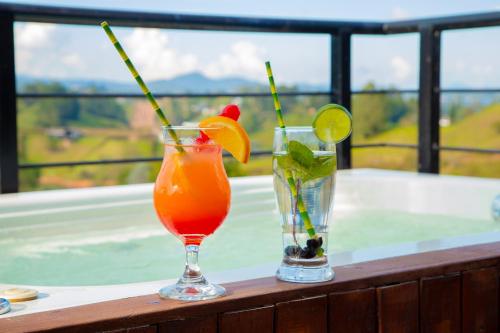 Gallery image of Glamping en Guatape Wifi Jacuzzi in Guatapé