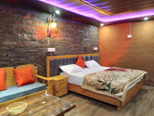 Postel nebo postele na pokoji v ubytování Nature Villaas BASA HOMESTAY