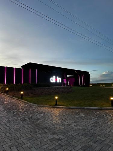 El edificio en el que está el love hotel