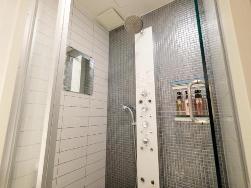 Bilik mandi di Hotel Buena Vista