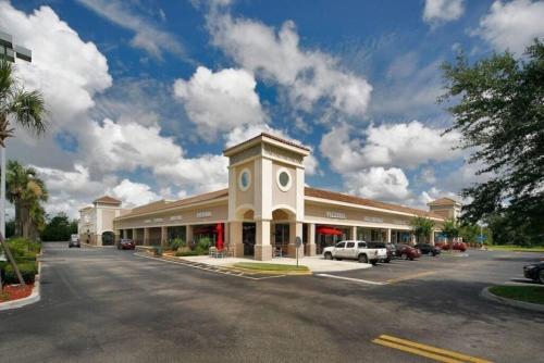 Spacious, Updated, 2 Bedroom Condo in Gated Resort Community photo 15