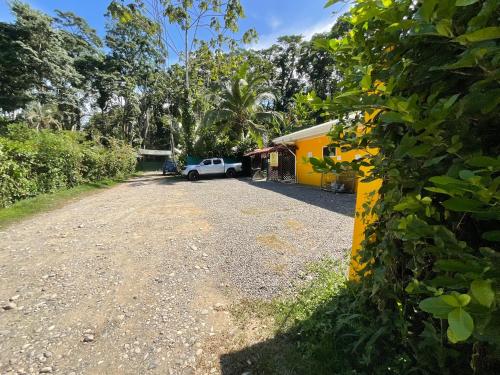 Foto dalla galleria di Las Casitas de Playa Ne gra a Puerto Viejo