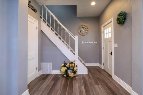 Φωτογραφία από το άλμπουμ του Updated Great Falls Home with Fire Pit σε Great Falls