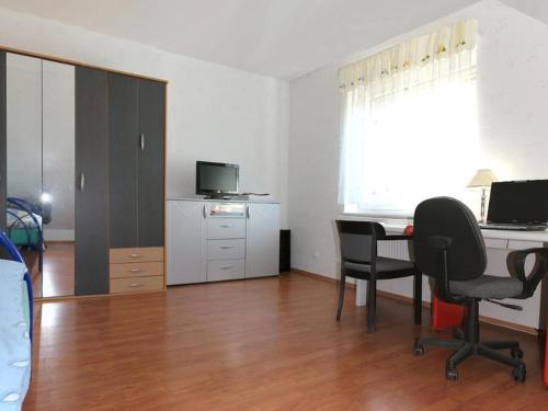 TV a/nebo společenská místnost v ubytování Privatzimmer Althen