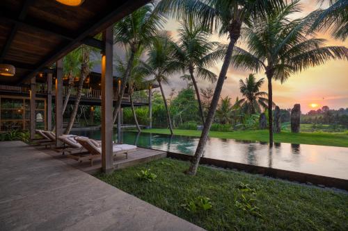 Zahrada ubytování RÜSTERS Ubud Estate