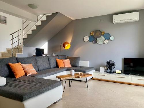 Modern and spacious 3-bedroom apartment with balcony & garden near beach