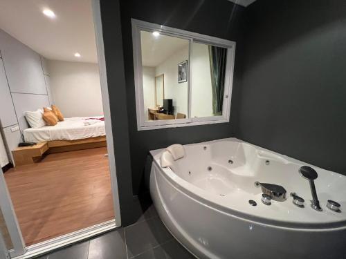 Koupelna v ubytování Zephyr Grand Hotel