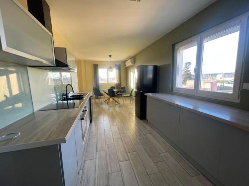 Photo de la galerie de l'établissement Appartement spacieux et lumineux, à Romans-sur-Isère