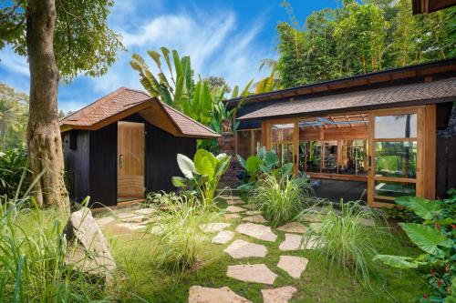 Zahrada ubytování RÜSTERS Ubud Estate