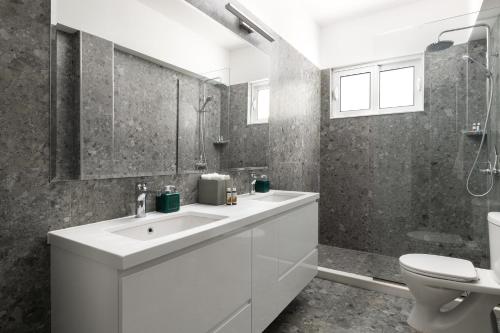 Bilik mandi di Villa Zoe Blu