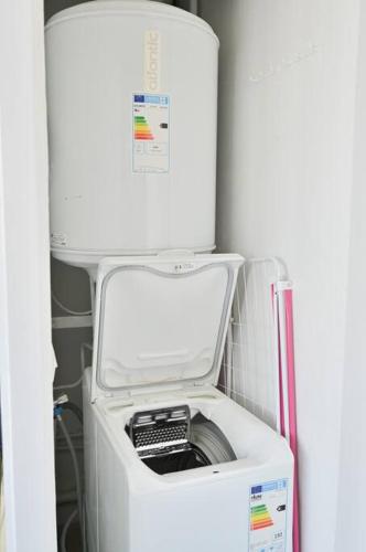Super studio tout équipé - III