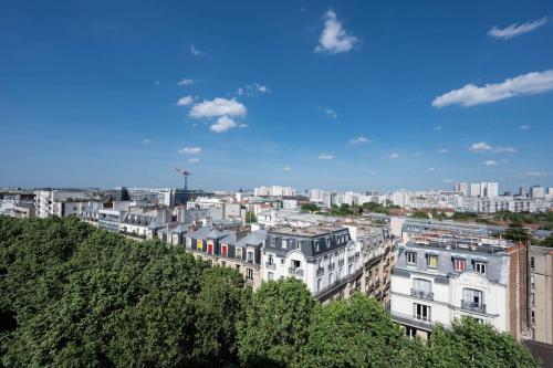 Super studio tout équipé - III