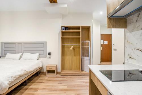 Accessible and Modern- 1 Bedroom 1 Bath- Justice