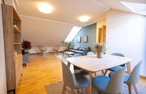 Atuaire Home La Merced en el centro histórico de Burgos PARKING INCLUIDO