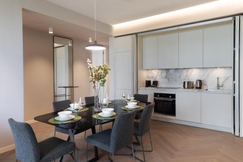 Кухня или мини-кухня в Marriott Executive Apartments Istanbul Fulya
