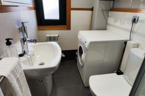 Ένα μπάνιο στο Joaquin Lóriga diseño centro Vigo