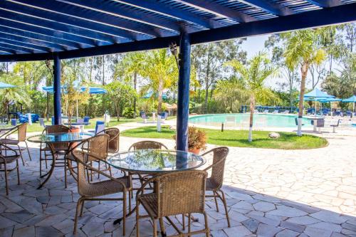 Swimmingpoolen hos eller tæt på Mirante Praia Hotel