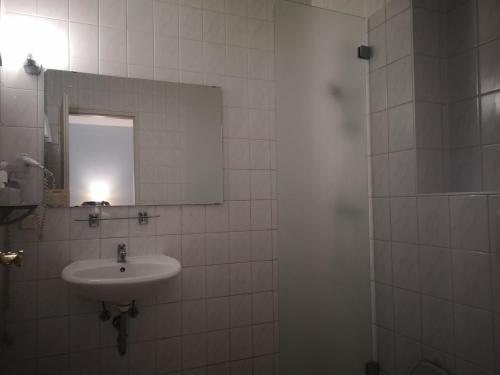 Um banheiro em Monteurbetten Berlin