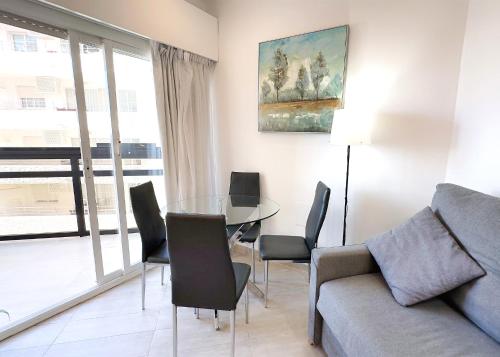 Posedenie v ubytovaní SKOL 350. Great 2 Bedroom Apartment in Skol Marbella