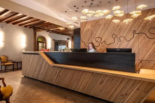 Logis Hostellerie De La Claire Fontaine picture