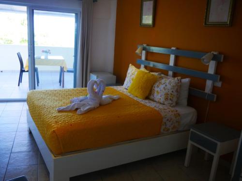 Costarena Beach Hotelにあるベッド
