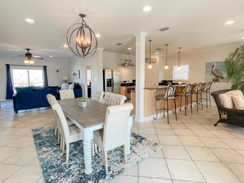 Gallery image of 021 Petite Dauphine in Dauphin Island
