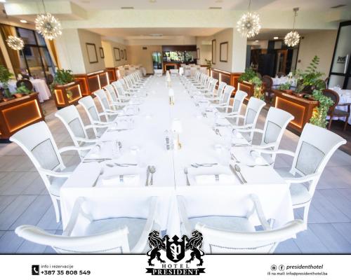 Hotel Exclusive Presidentにあるレストランまたは飲食店