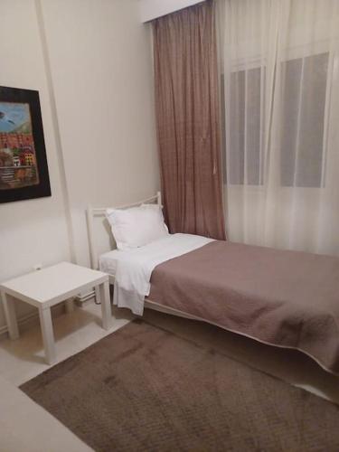 Irida Equanimity and Cozy Apartment