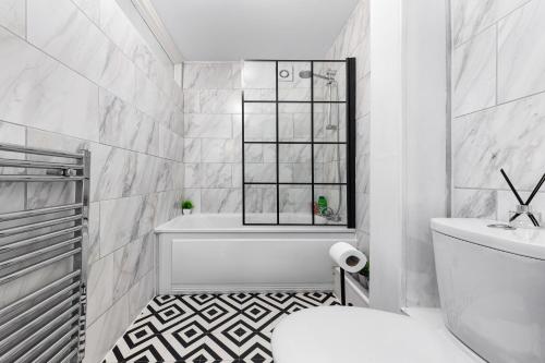 The Holloway Suite - Netflix, 3 Min to Station - Luxury photo 43