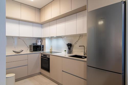 Flexible SelfCheckIns 63 - Zagreb - Loggia - Brand New
