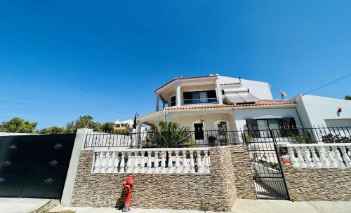 Charming 5 bed Private Villa - Quarteira