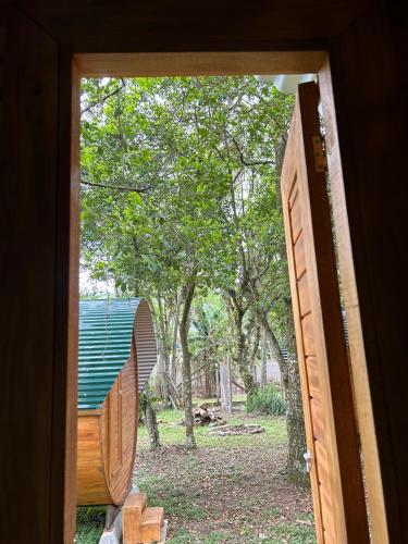 Taman di luar Glamping Cabanas do Estaleiro