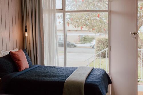 Cama ou camas em um quarto em Kangaroo Island Seaview Motel