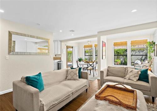 3BR Desert Oasis: King Bd W/POOL