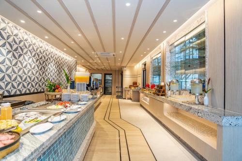 Mad på resortet eller i nærheden