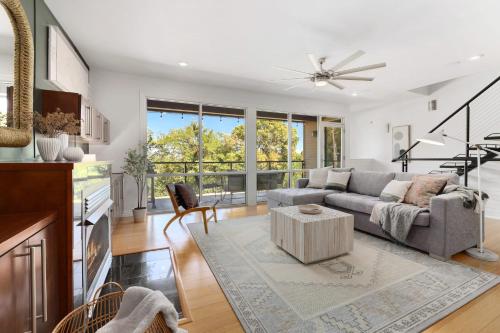 Noble Nest - 5 Min to Downtown and U of A